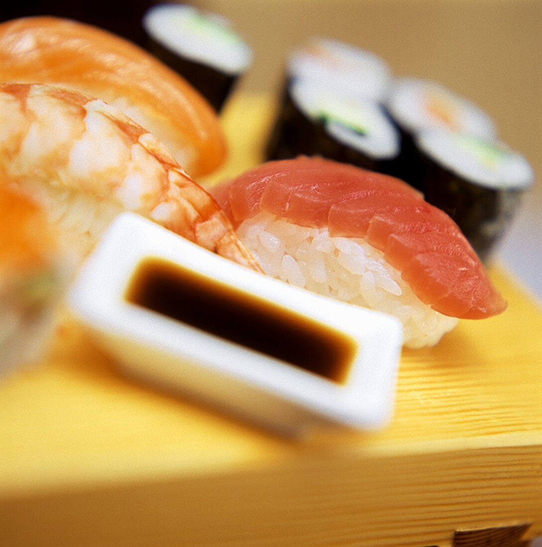 Assorted Sushi with Dipping Sauce