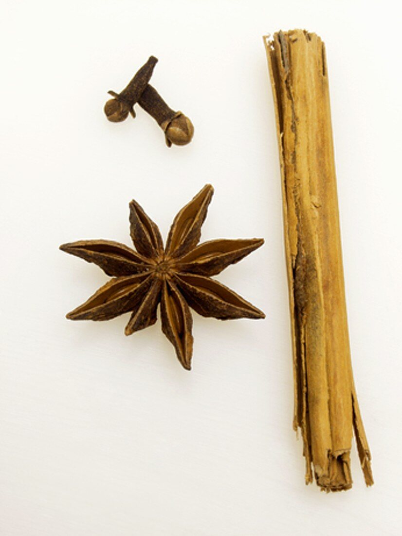 Cinnamon Bark with Cloves and Star Anise