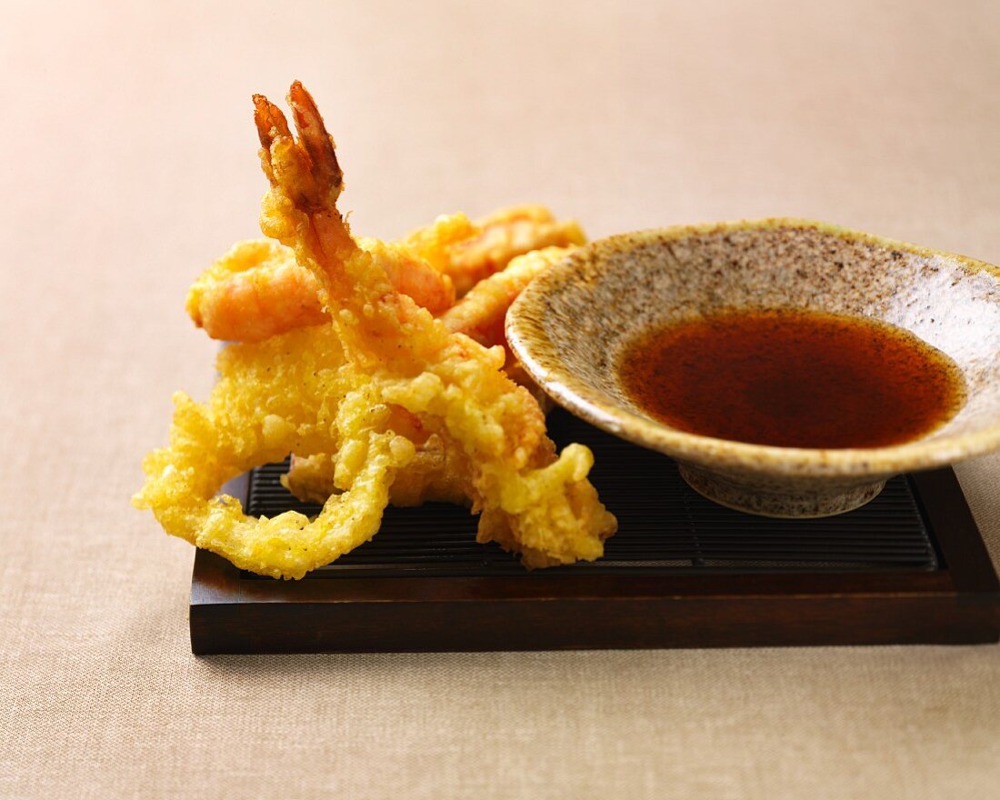 Vegetable and prawn tempura