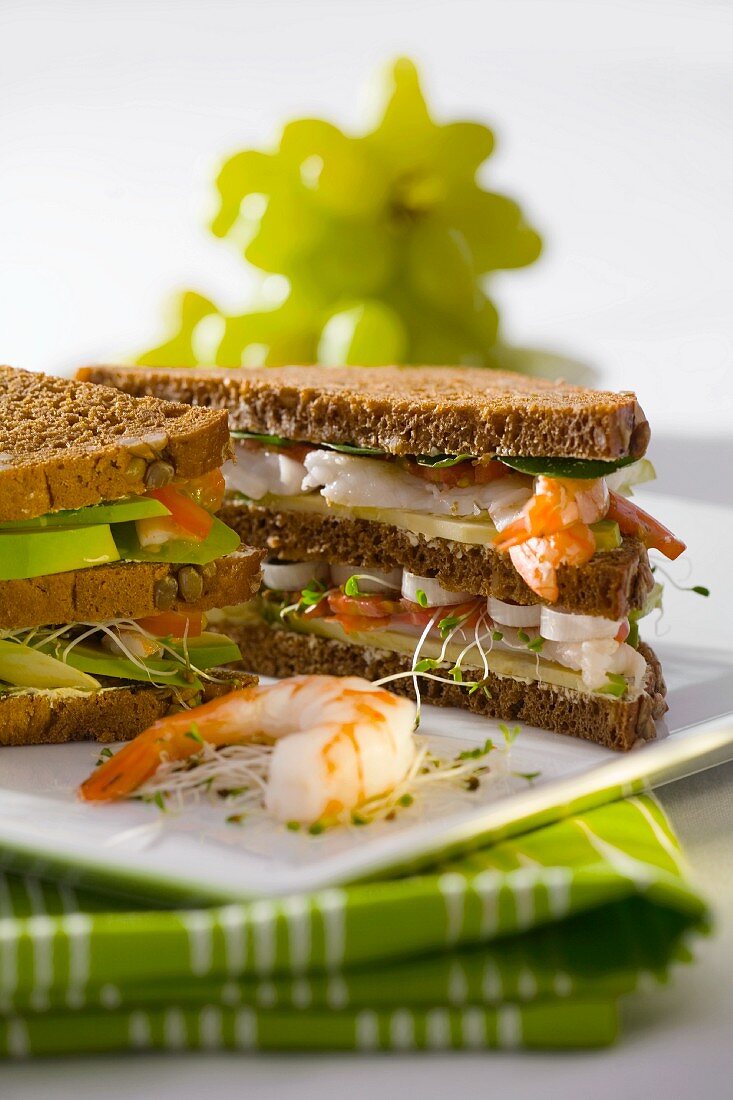 Club sandwich with prawns