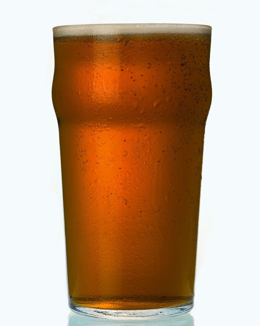 Ein Glas Bier der Sorte Bitter, England