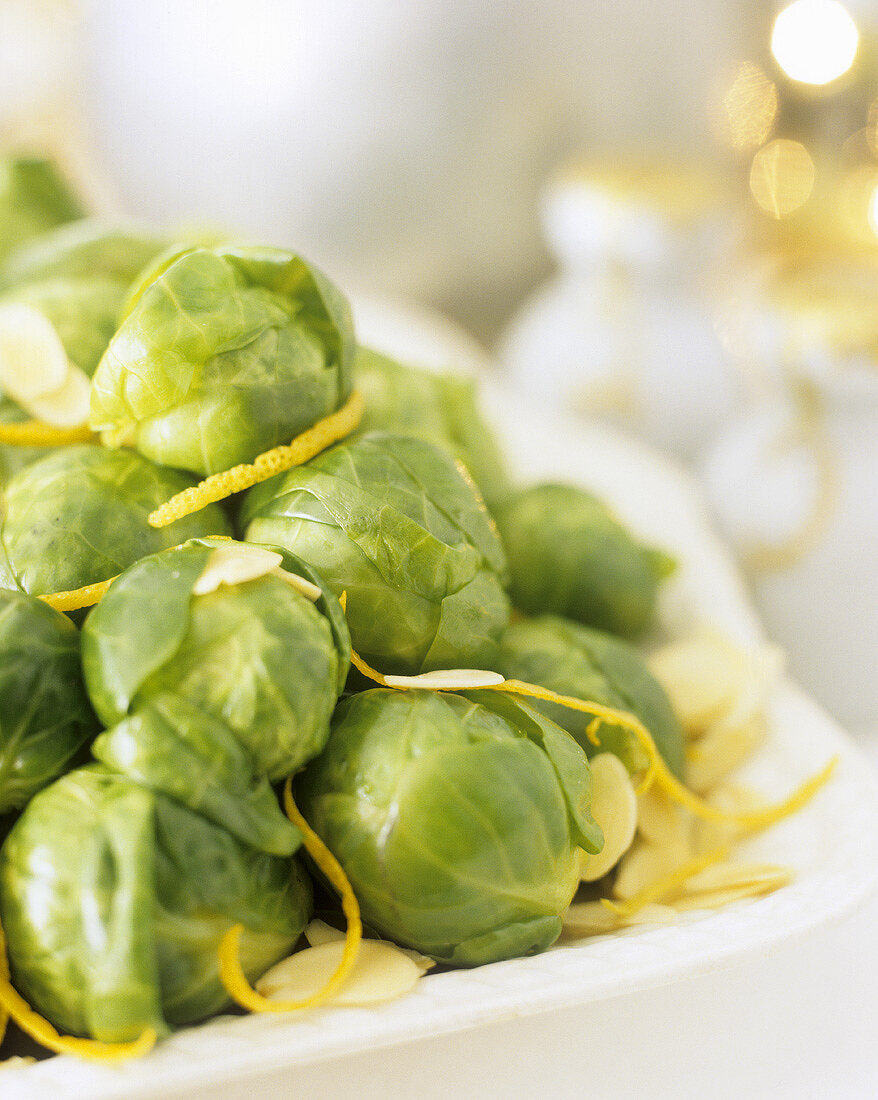 Brussels sprouts with flaked almonds