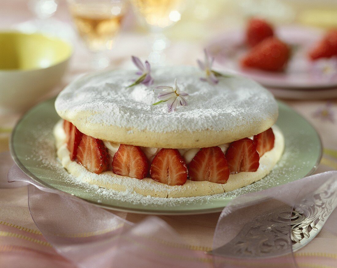 Meringue cake with mascarpone and strawberry filling