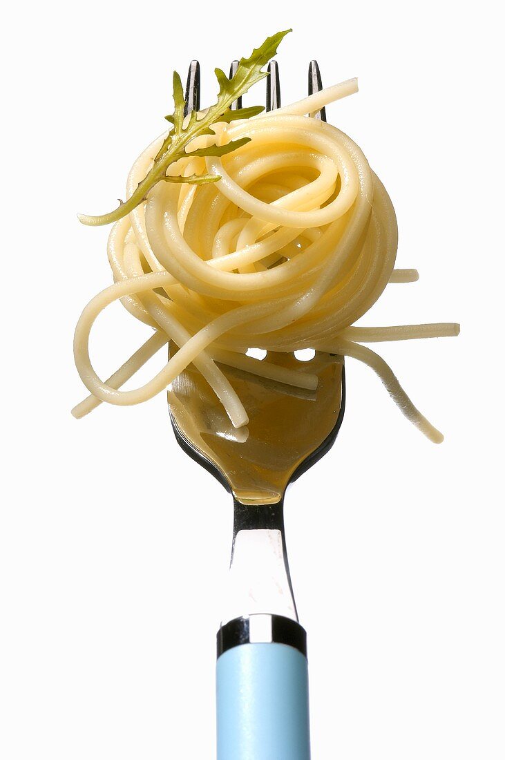 Spaghetti-Nest auf einer Gabel