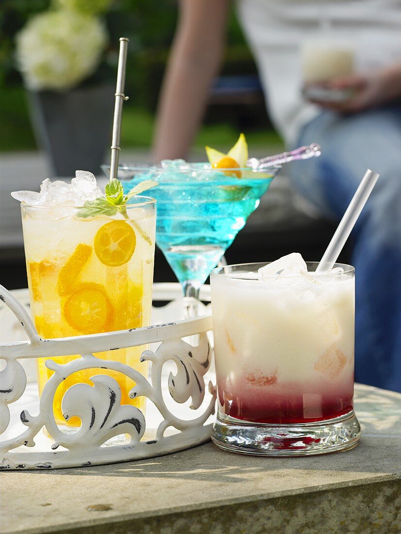 Drei Erfrischende Cocktails