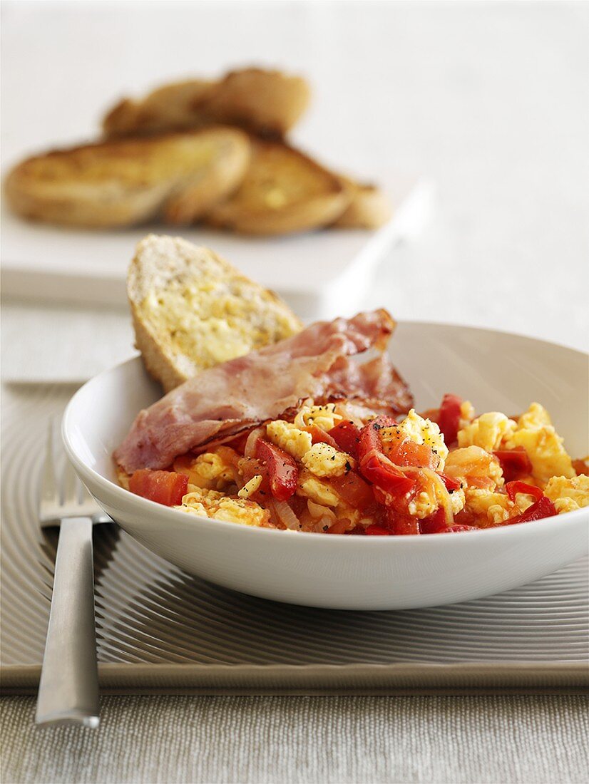 Piperade (Basque pepper omelette) with ham and bread
