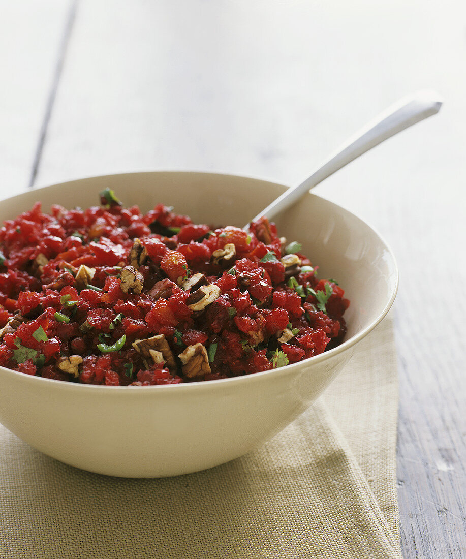 Eine Schüssel Cranberry Relish zu Thanksgiving