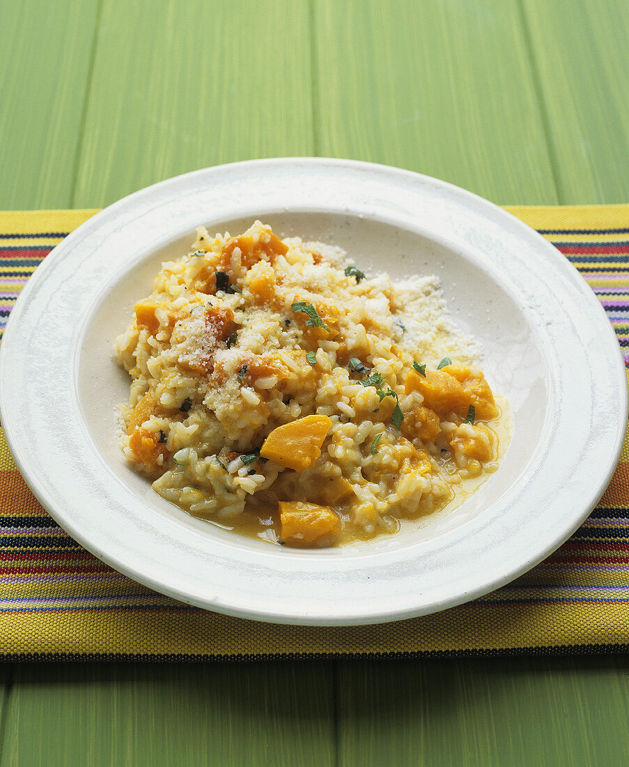 Butternusskürbis-Risotte mit Parmesan