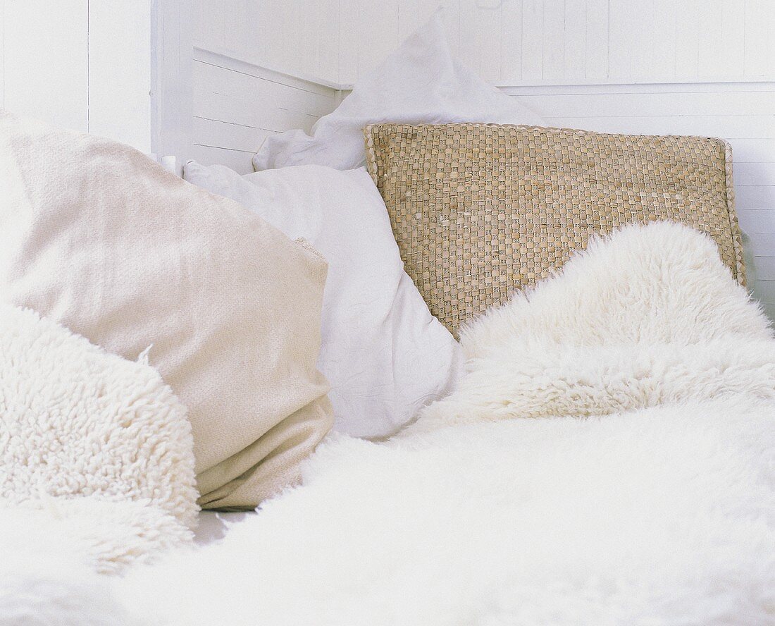 Light coloured cushions and covers