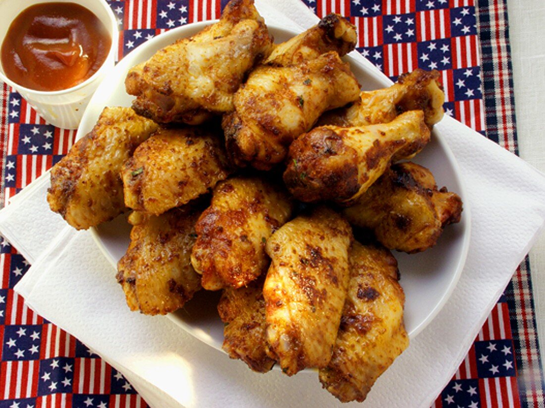 Gegrillte Chicken Wings; Barbecuesauce
