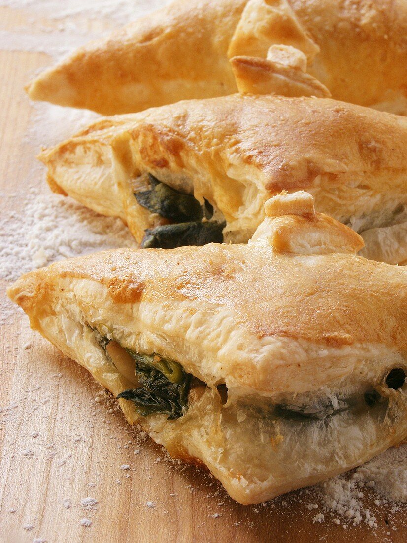 Puff pastries filled with spinach