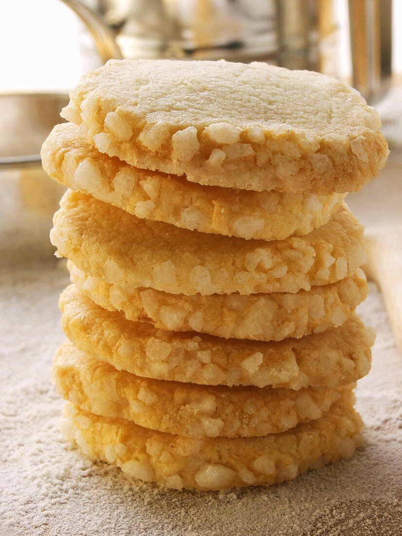Heidesand biscuits with granulated sugar edge