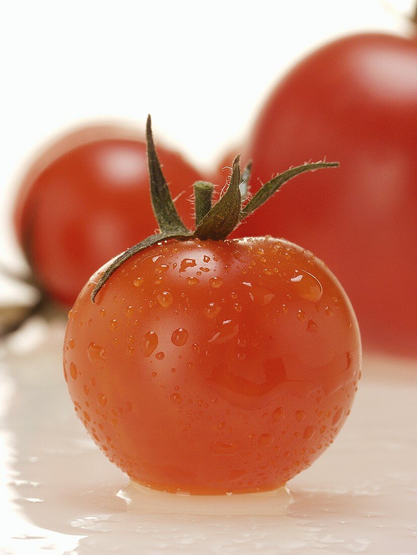 Cherry tomatoes with drops of water