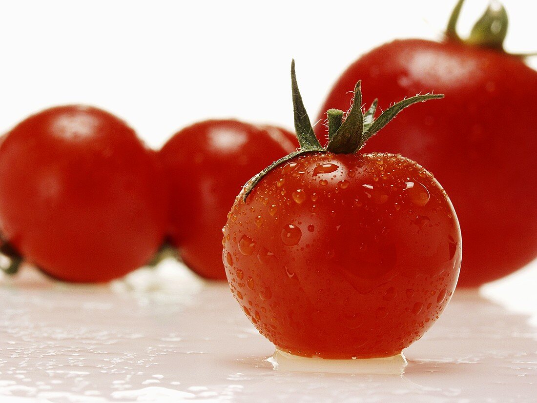 Kirschtomaten mit Wassertropfen