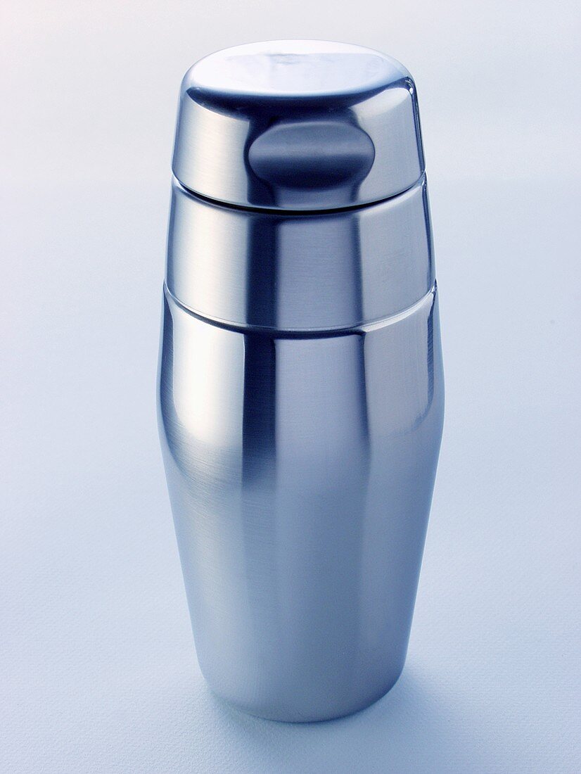 Stainless steel cocktail shaker