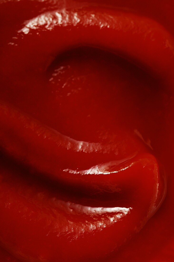Ketchup (filling the picture)