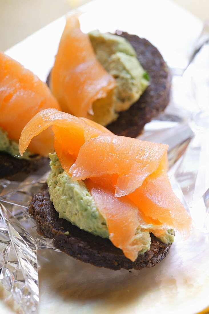 Pumpernickel rounds with salmon