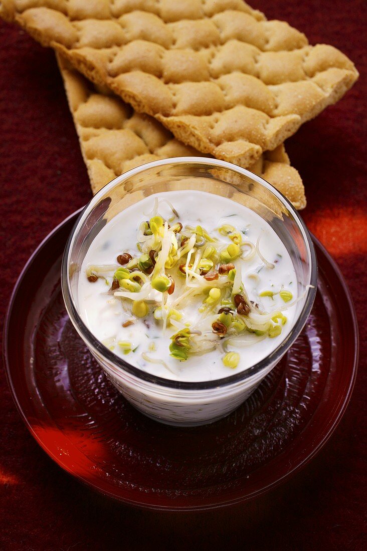 Yoghurt and cress dip with crispbread