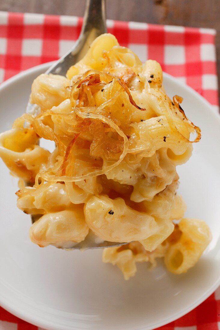 Aelpler Magroone: macaroni and potato dish from Switzerland