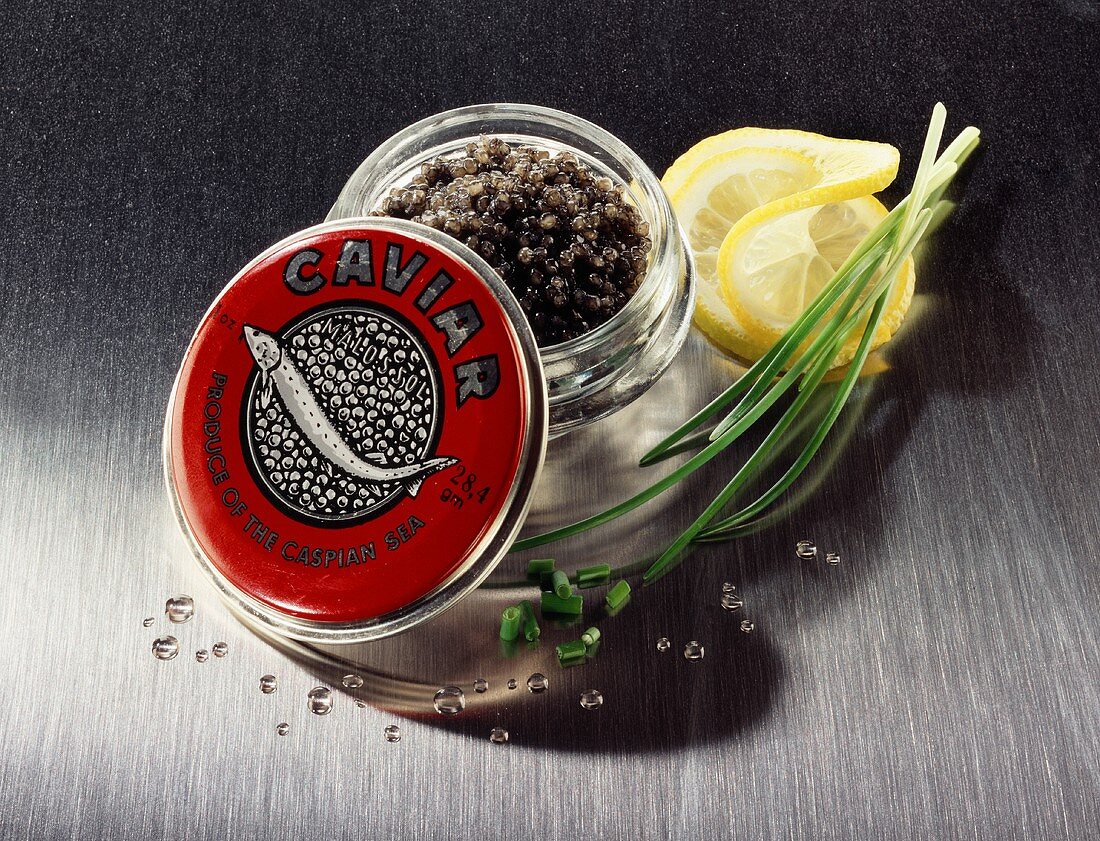 Schwarzer Kaviar vom Kaspischen Meer im Glas
