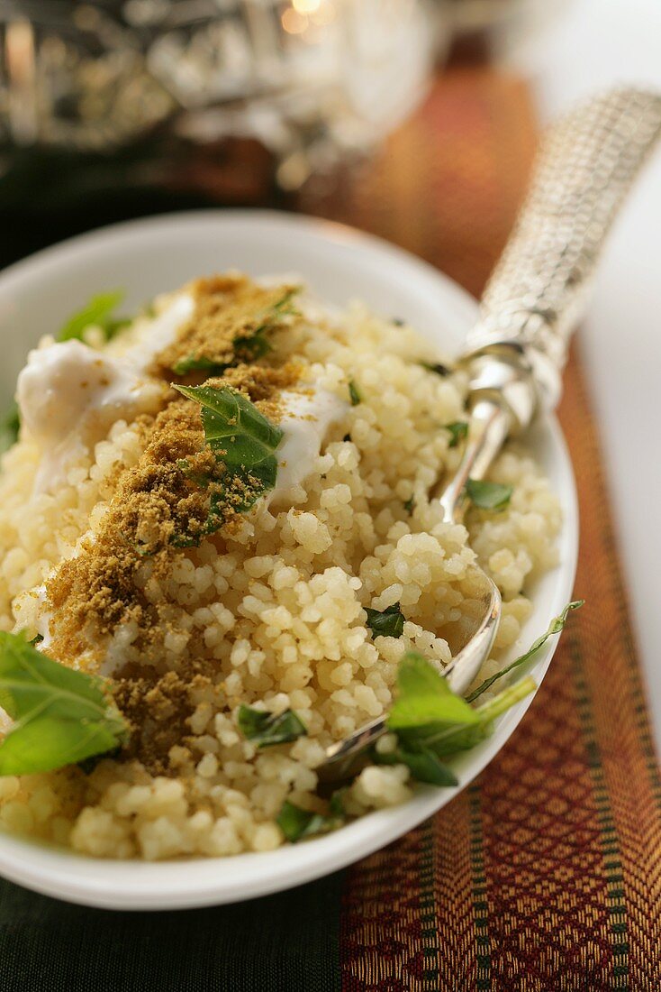 Couscous with yoghurt, mint and cinnamon