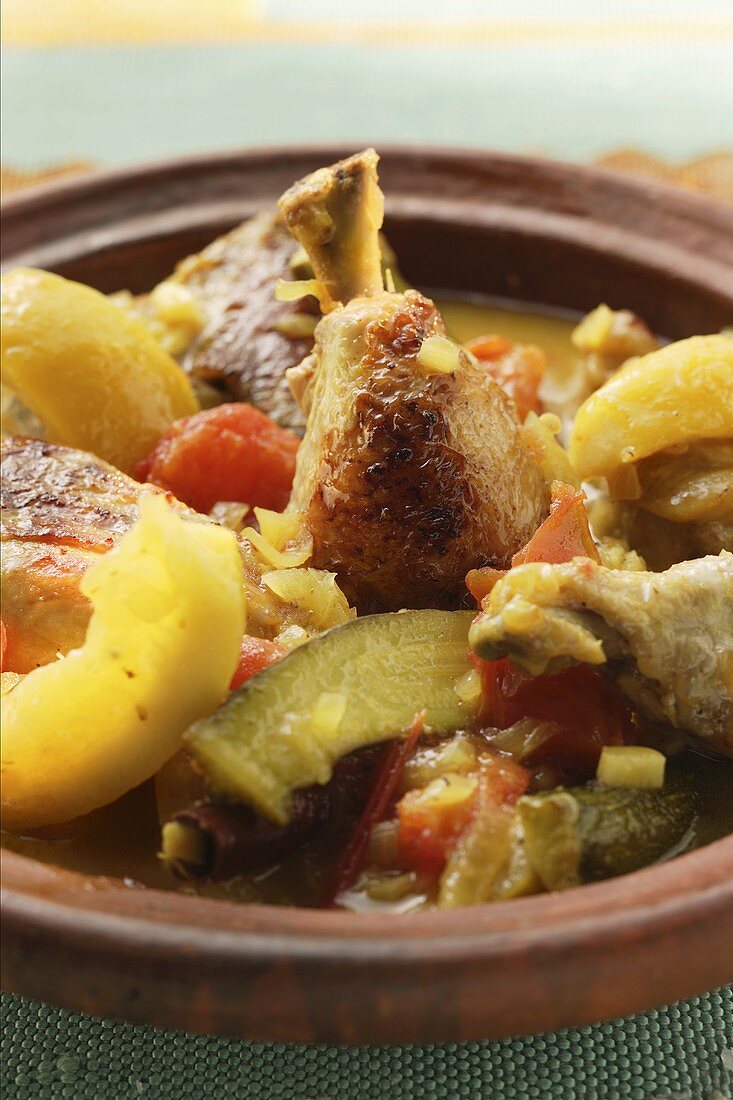 Chicken ragout with courgettes, tomatoes and lemons (Morocco)