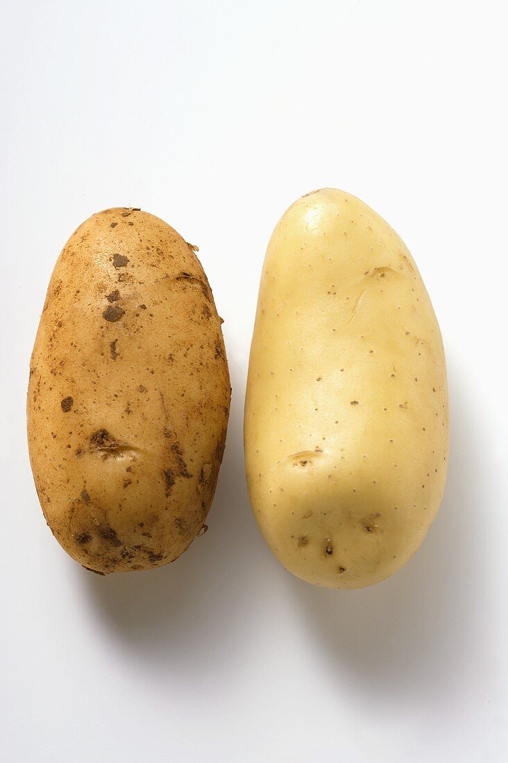 Zwei verschiedene Kartoffeln