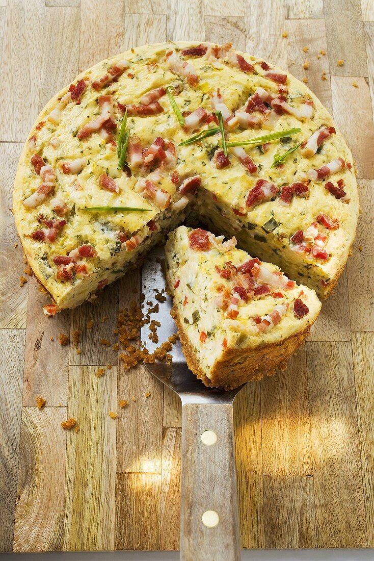 Lauch-Speck-Torte, angeschnitten