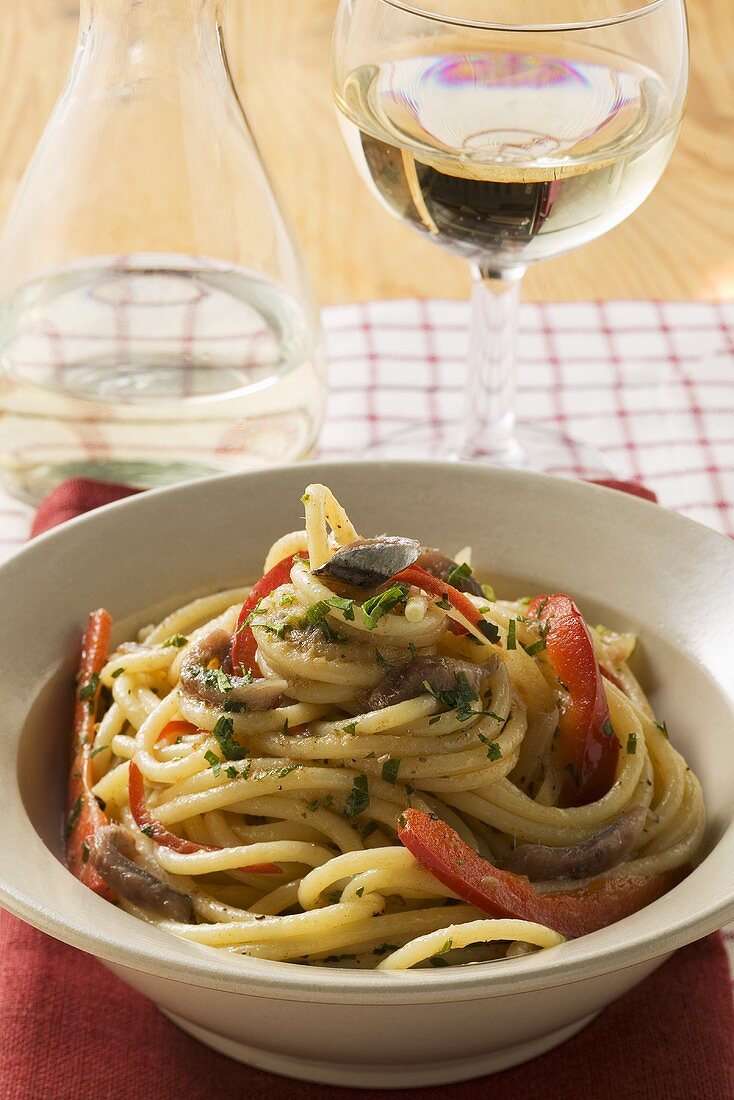 Spaghetti with anchovies and peppers