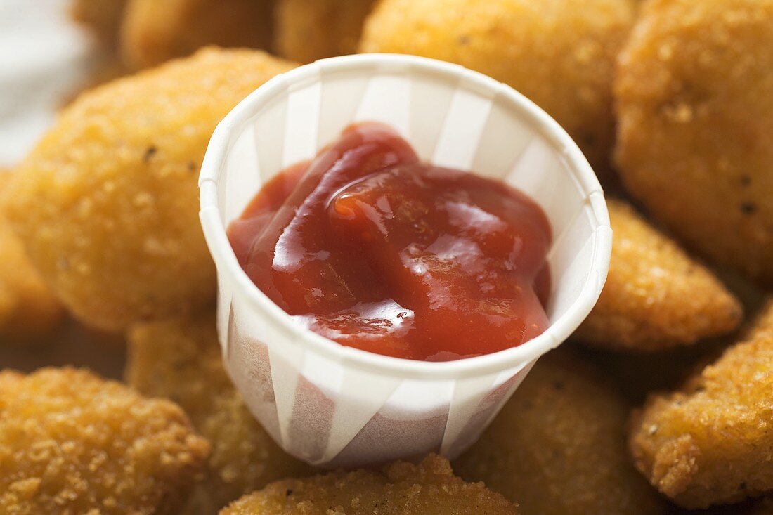 Chicken nuggets with ketchup