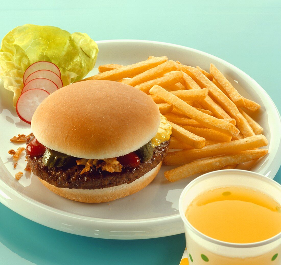 Hamburger mit Pommes