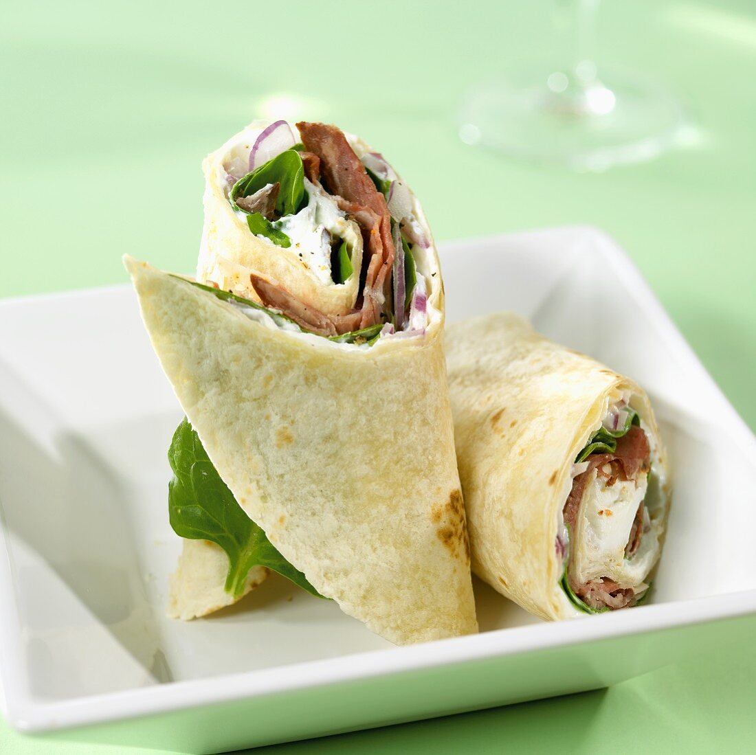 Zwei Roastbeefwraps