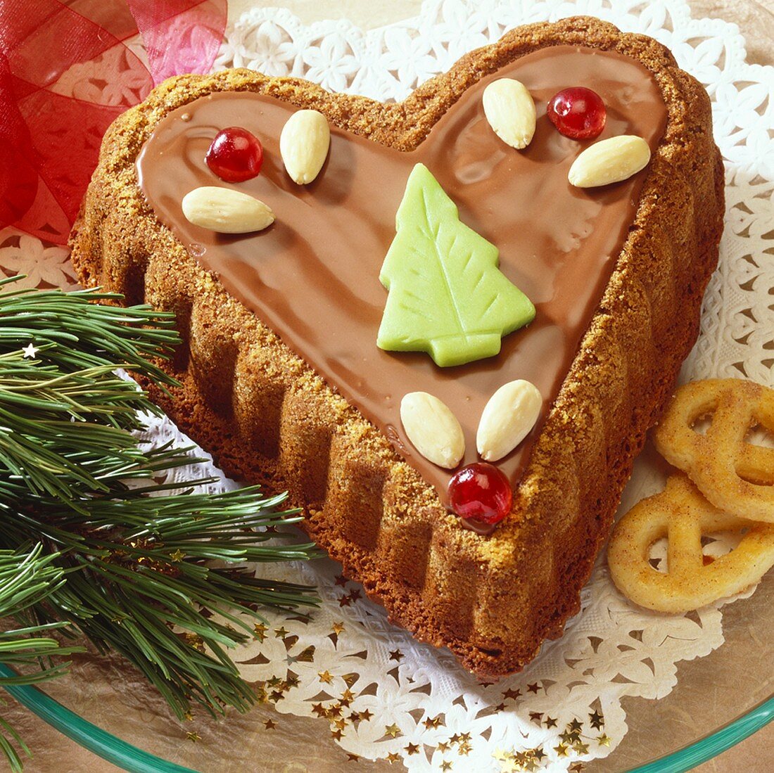 Heart-shaped spiced cake
