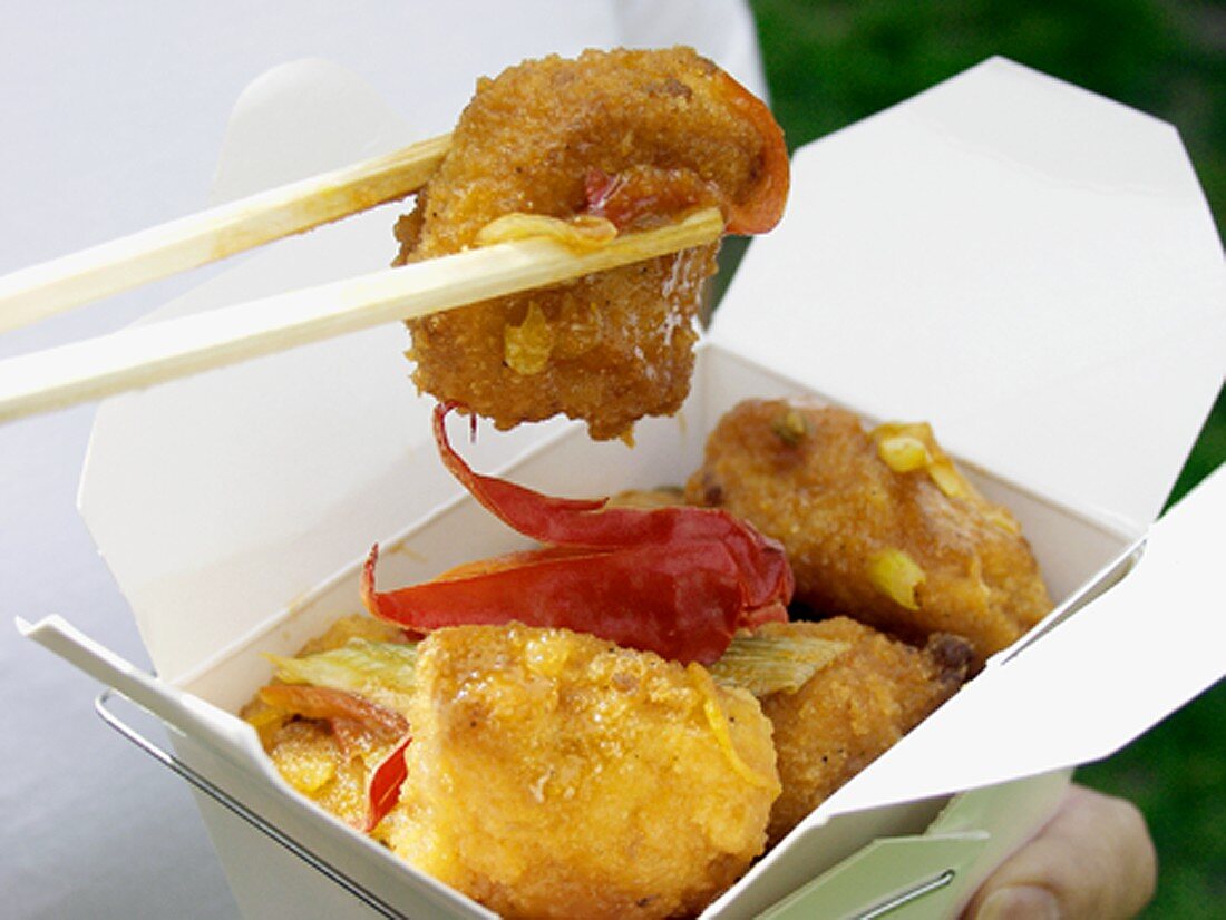 Asiatische Chicken Nuggets zum Mitnehmen