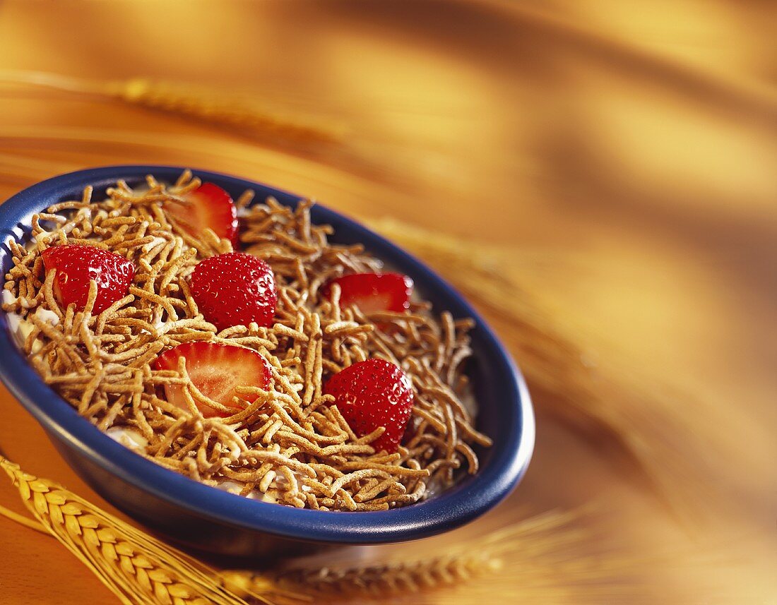 Kleie-Müsli mit Erdbeeren