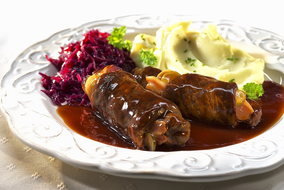 Beef roulade with red cabbage and mashed potatoes