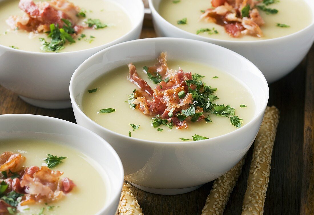 Celery soup with bacon and parsley