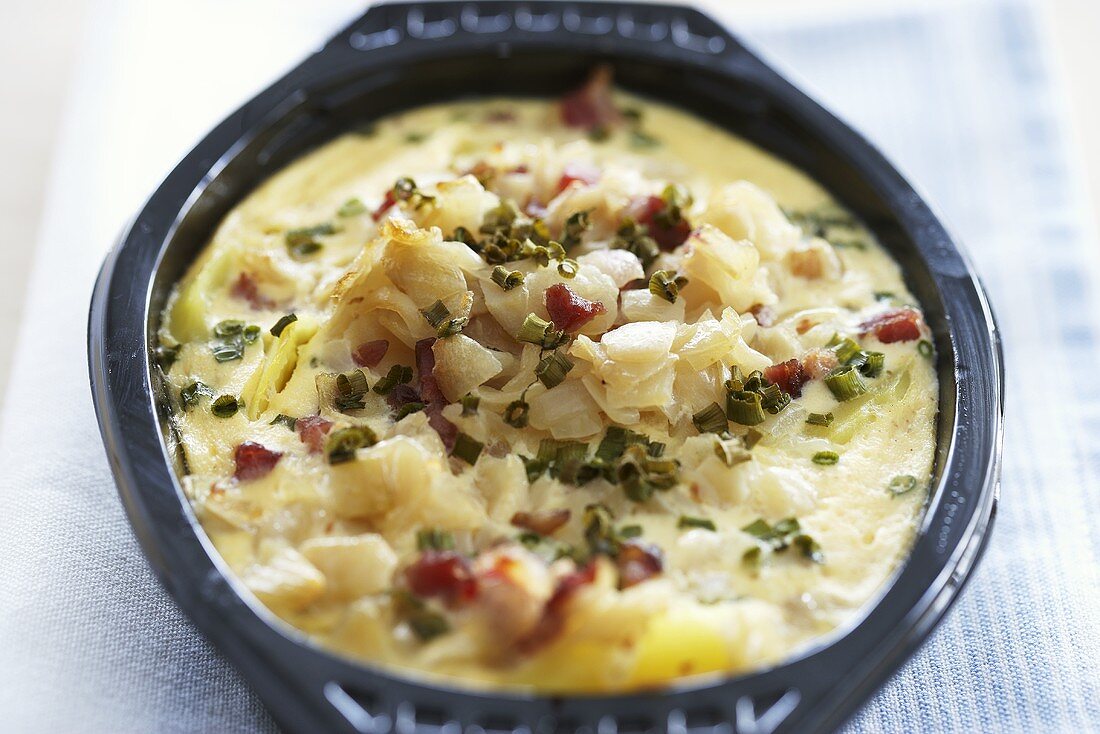 Sauerkraut bake with bacon and chives