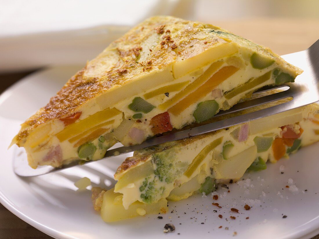 Country-style omelette with potatoes and vegetables