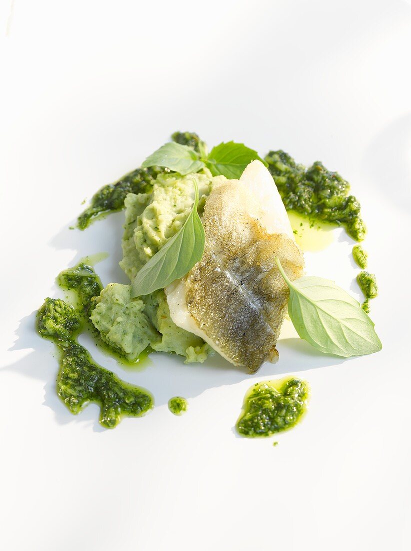 Fish fillet with pesto and pureed basil