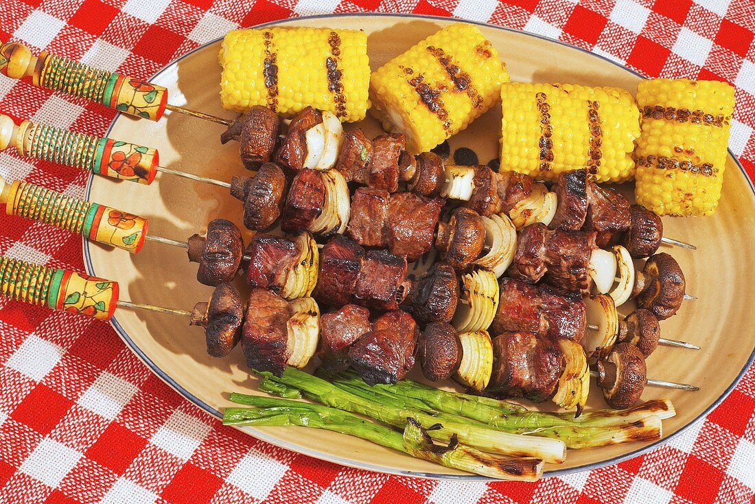Elk Kabobs with Crimini Mushrooms and Onion; Corn on the Cob