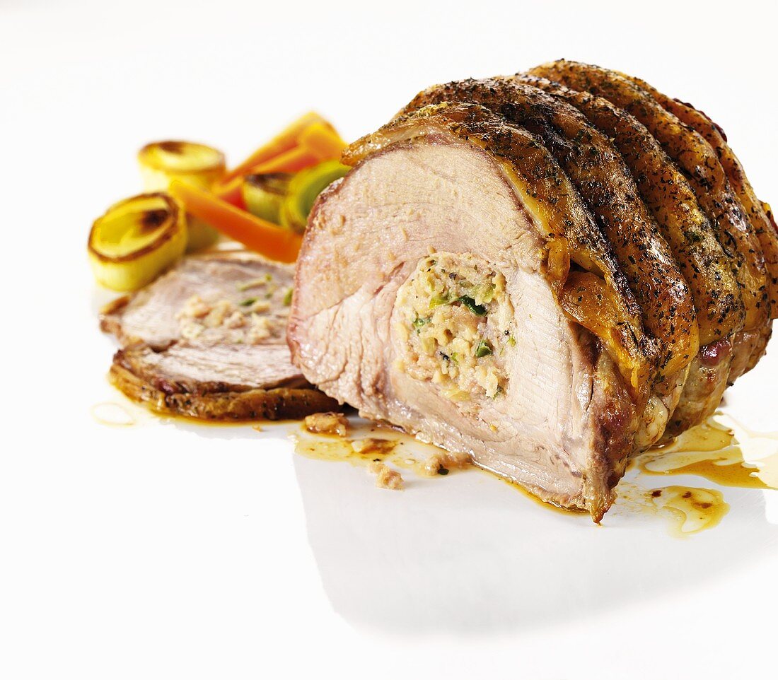 Filled roast pork with leek and bacon