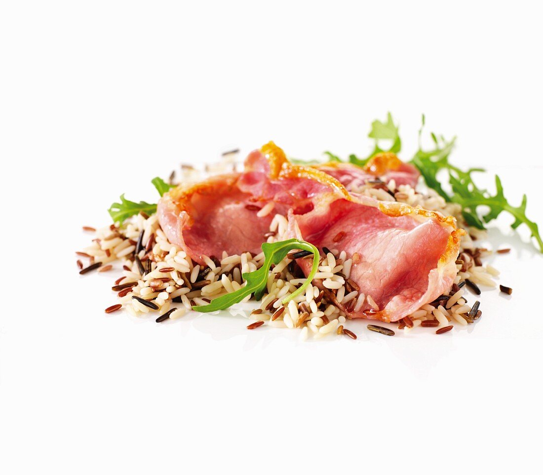 Wild rice salad with bacon and rocket