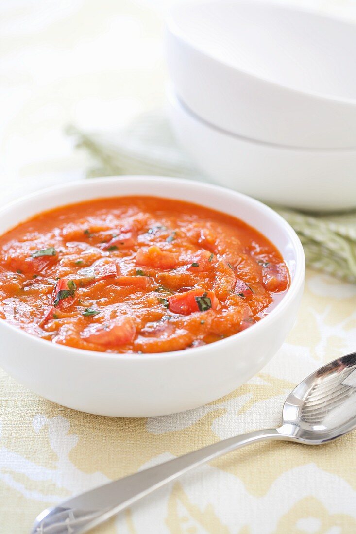 Tomatensuppe mit Basilikum