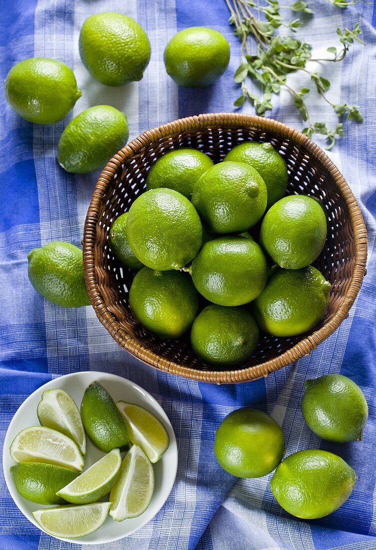 Limes, whole and in wedges