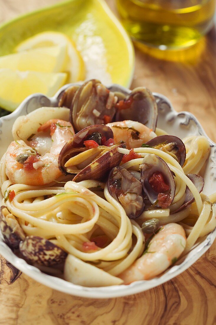 Linguine with seafood