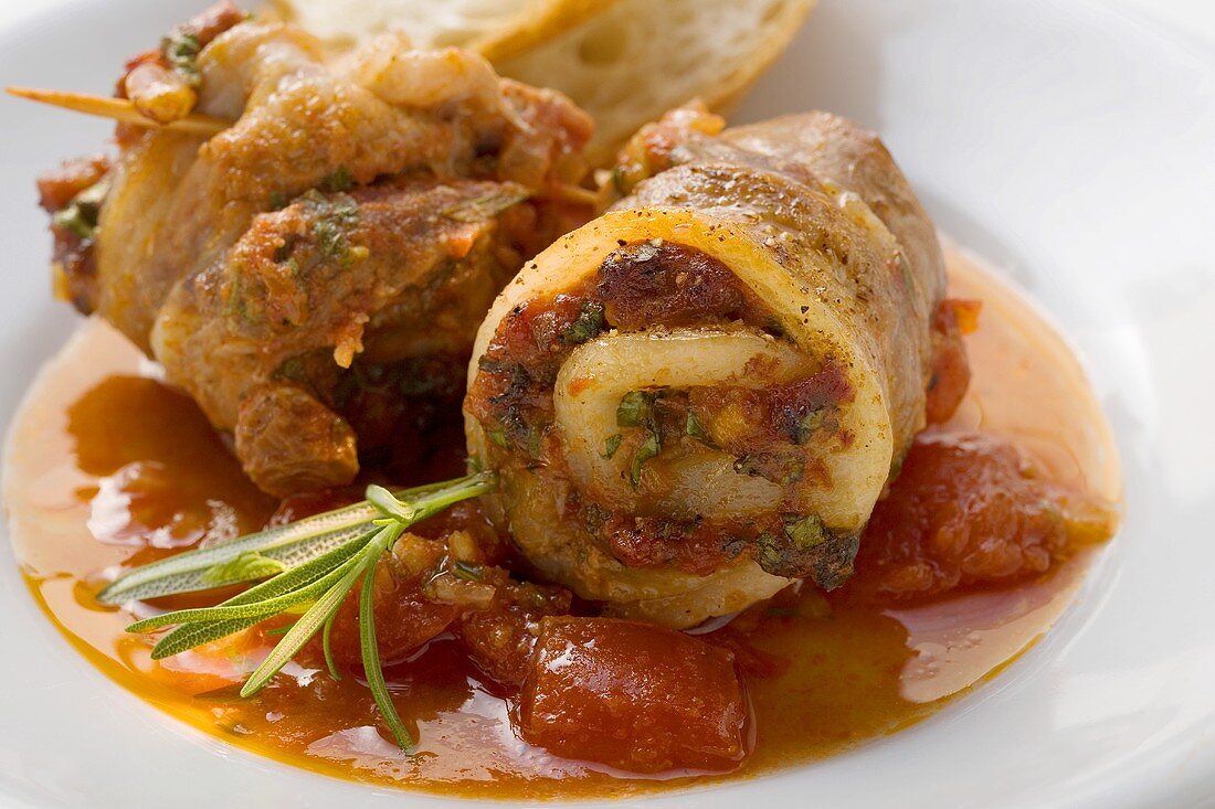 Belly pork rolls with tomato pesto, white bread