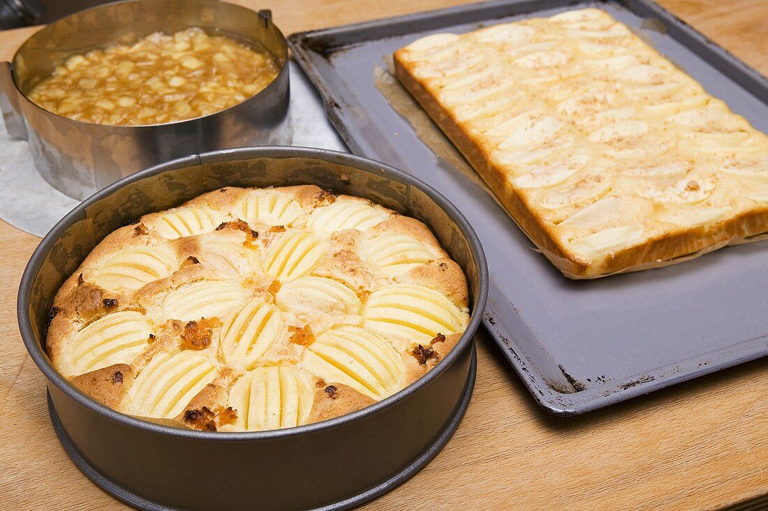 Apple cake and tray-baked apple cake