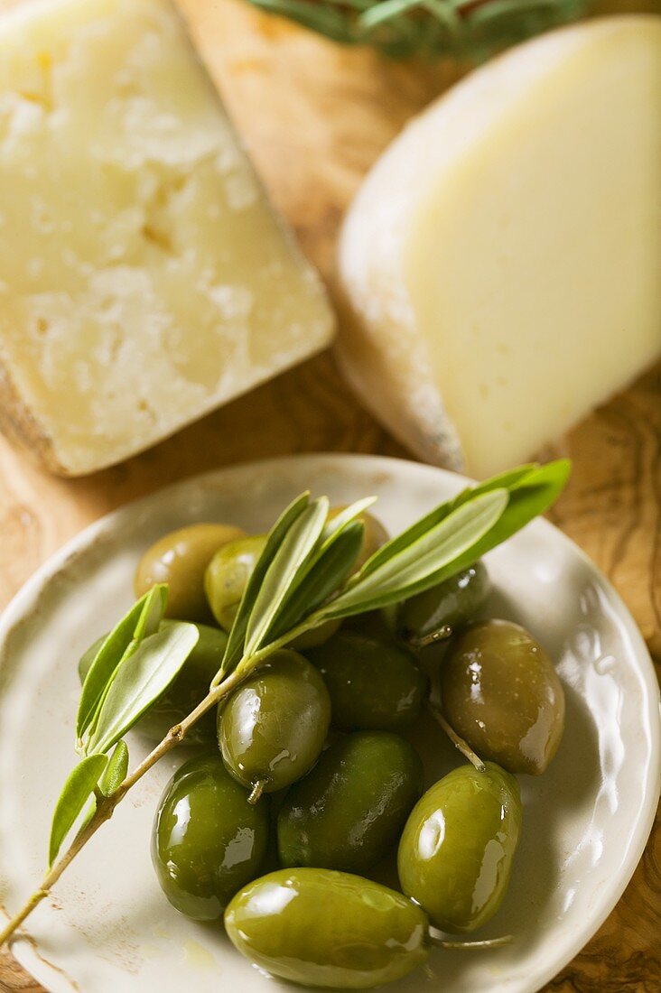 Green olives and cheese