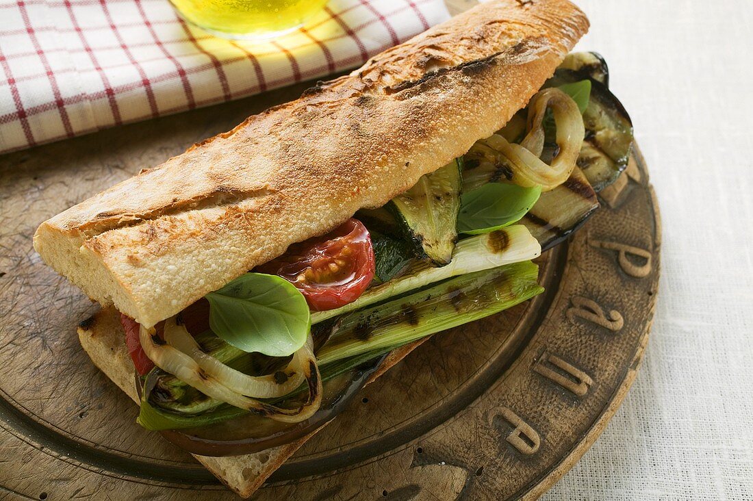 Baguette with grilled vegetables